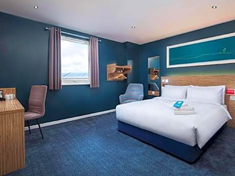 Travelodge Camberley Central