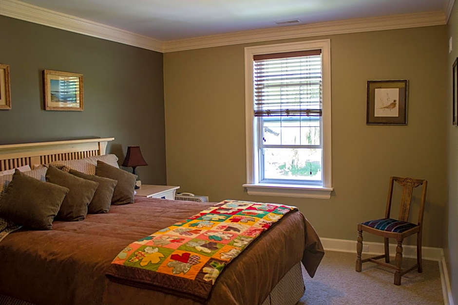 Genelle House B&B Guest House