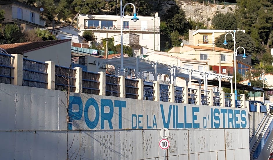 Première Classe Istres