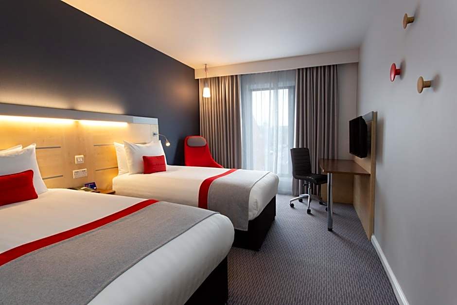 Holiday Inn Express Cheltenham Town Centre By IHG