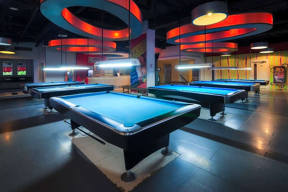 The Square Surabaya Hotel