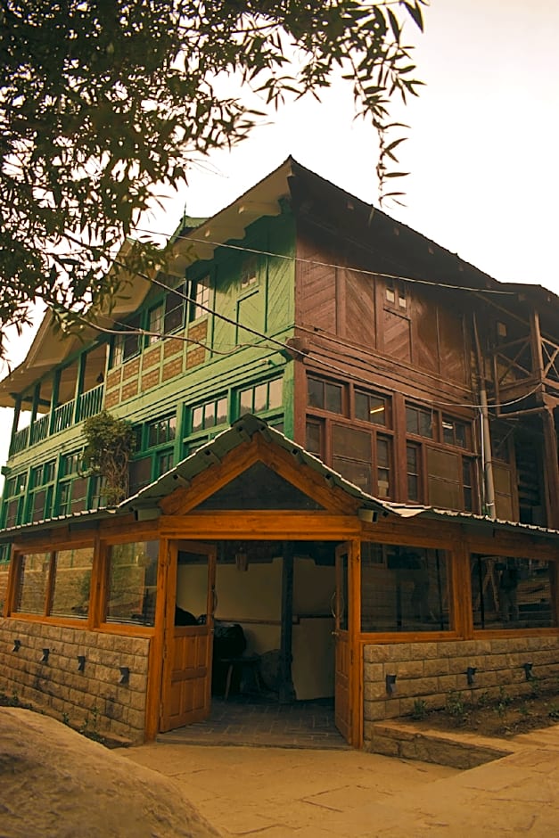 The Sunshine Heritage – Manali, PA