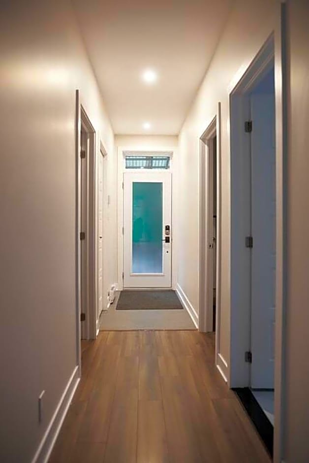 Design 3 bedroom flat with private terrace in Little Italy by Denstays