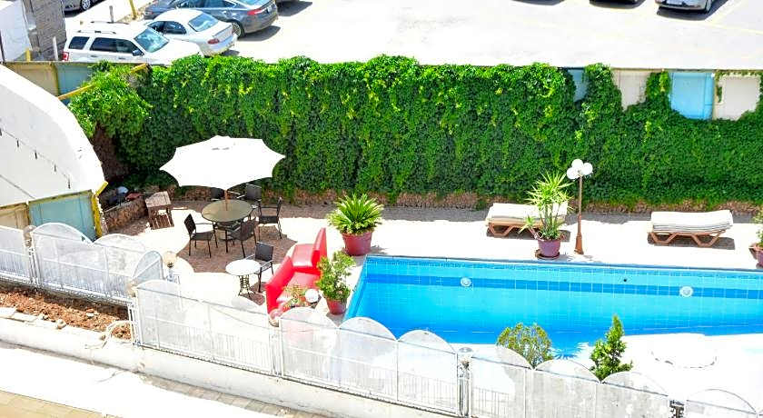 Rakeen Hotel