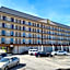 Studio 9 Inn & Suites