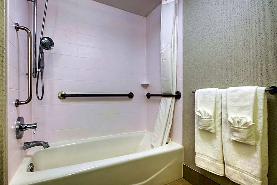 Holiday Inn Express Voorhees - Mt. Laurel By IHG