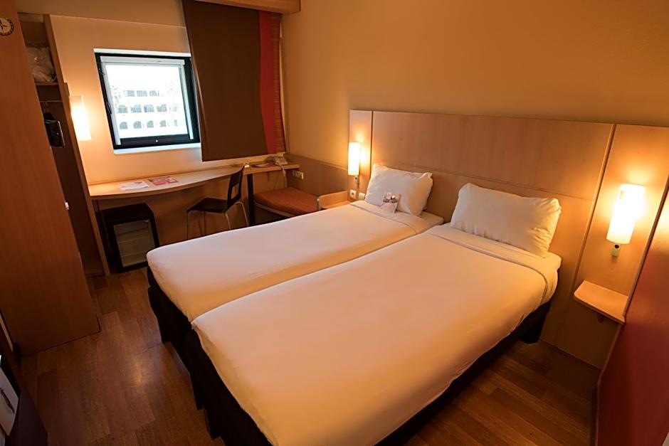 Foto 1 de 10 de Standard 2 Twin Beds