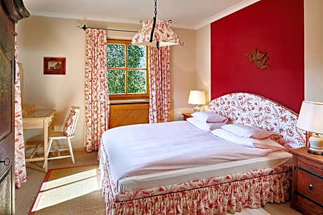 Premium Apartment - Family with Two-Bedrooms and Balcony