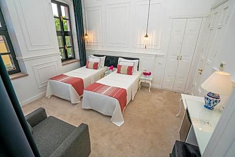 Deluxe Superior 1 Double Bed or 2 Beds