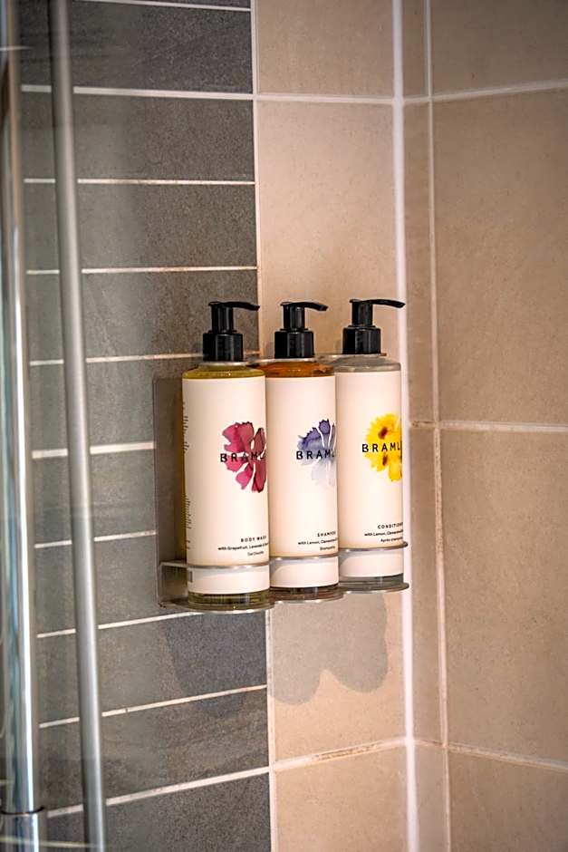 Tewinbury Farm Hotel