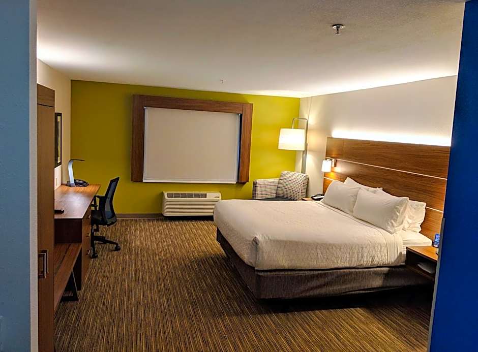 Holiday Inn Express Hotel & Suites Claypool Hill -Richlands Area By IHG