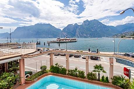 Lake Hotel Ifigenia