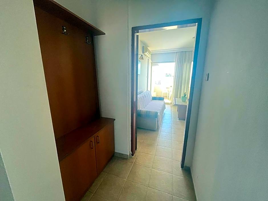 HOLIDAY APART 50 meters to BEACH, Sea view apartments