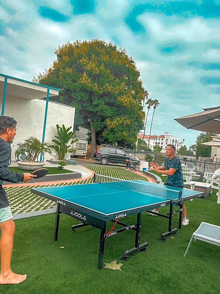 ITH Santa Barbara Beach Hostel