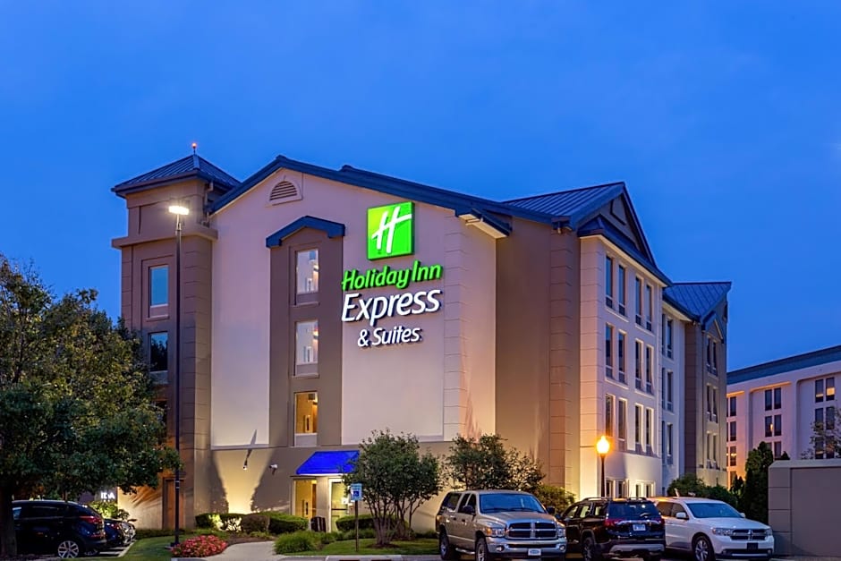 Holiday Inn Express & Suites Chicago-Midway Airport By IHG