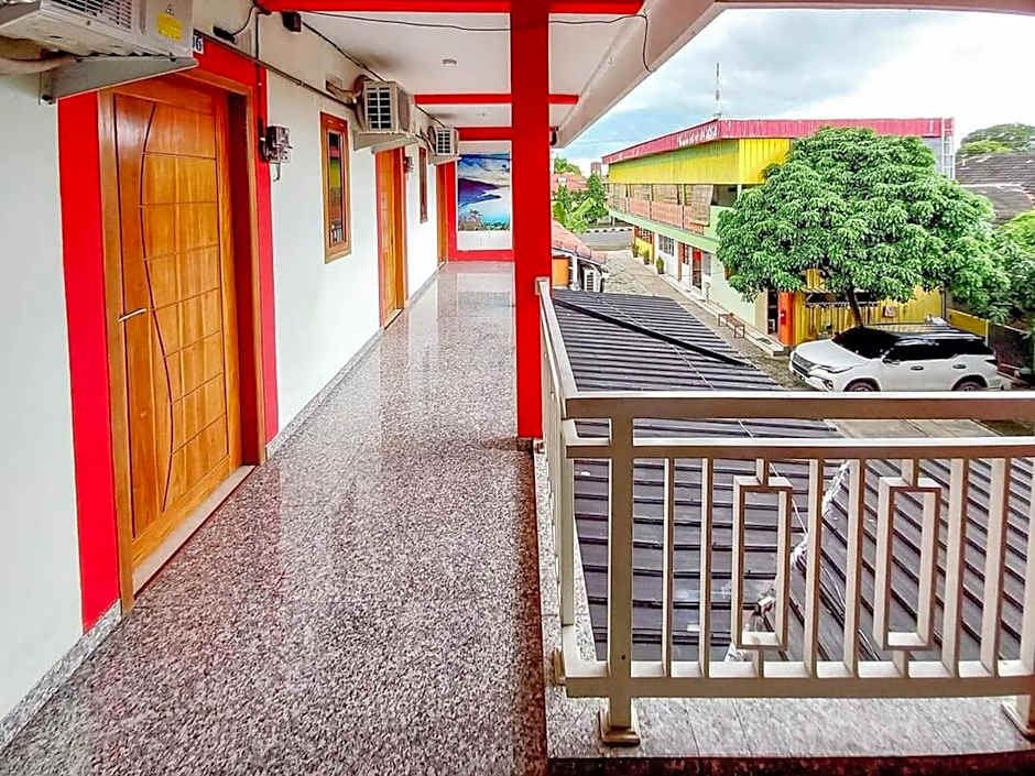 Harmony House Syariah near Alun Alun Pati Mitra RedDoorz