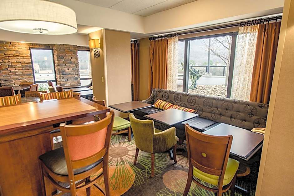 Hampton Inn By Hilton Caryville-I-75/Cove Lake-State Park