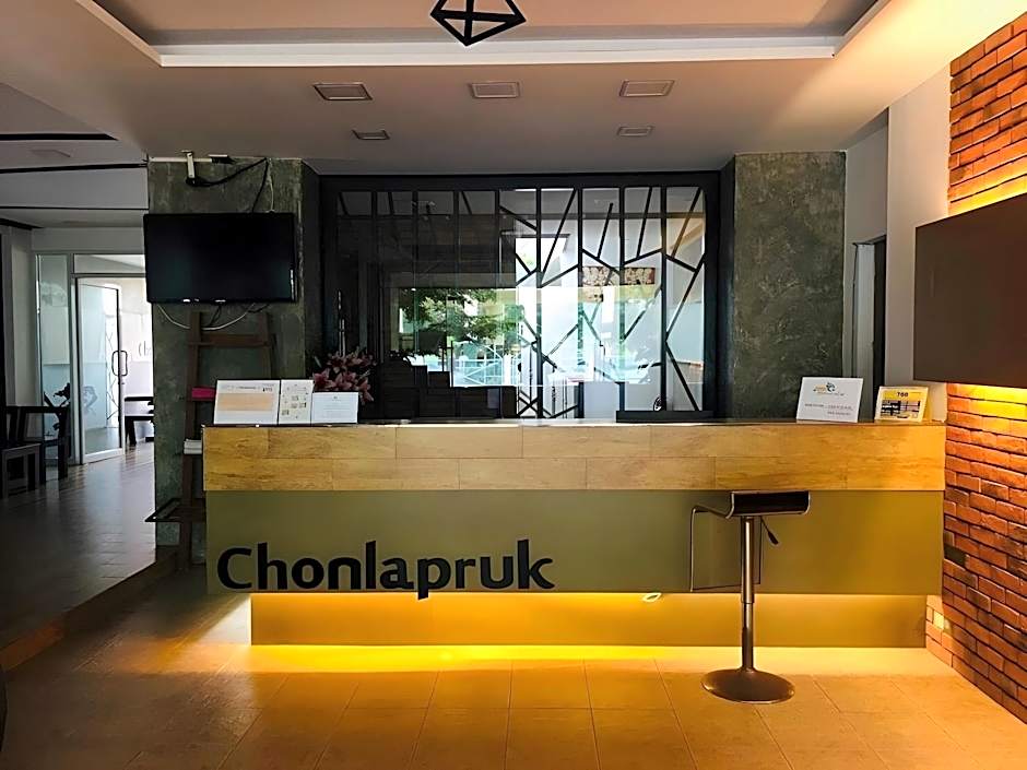 Chonlapruk Lakeside