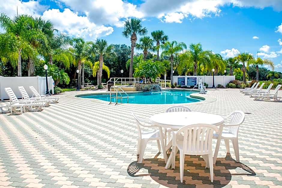 Holiday Inn Express & Suites Cocoa by IHG