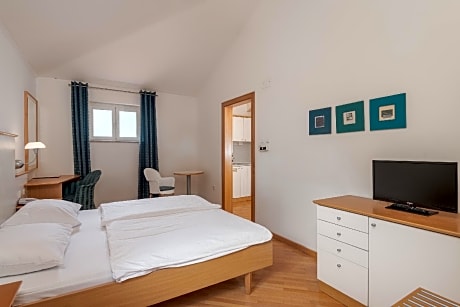 2-Bedroom Comfort Apartment