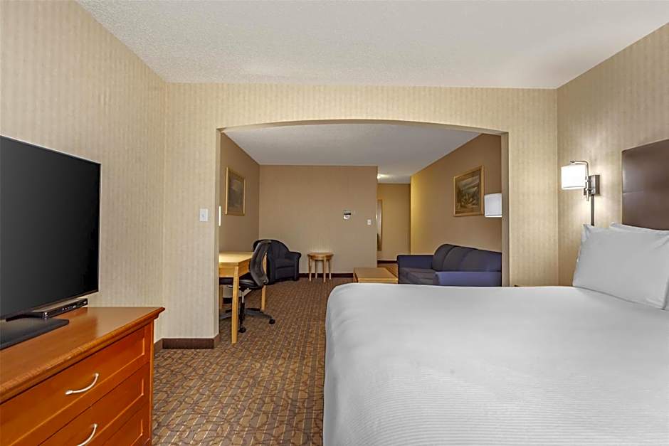 Best Western Cold Lake Inn