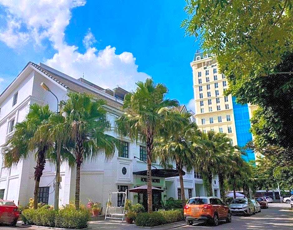 Hotel du Monde