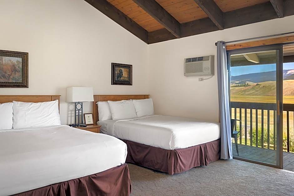 Elk Refuge Inn