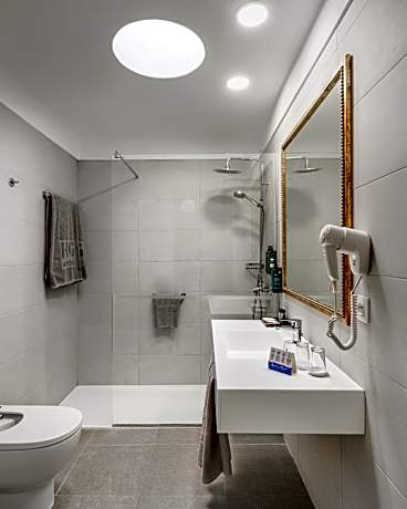 2 Bedroom Apartment 4 adults