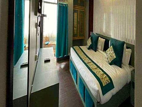 FabHotel Hi By Madras