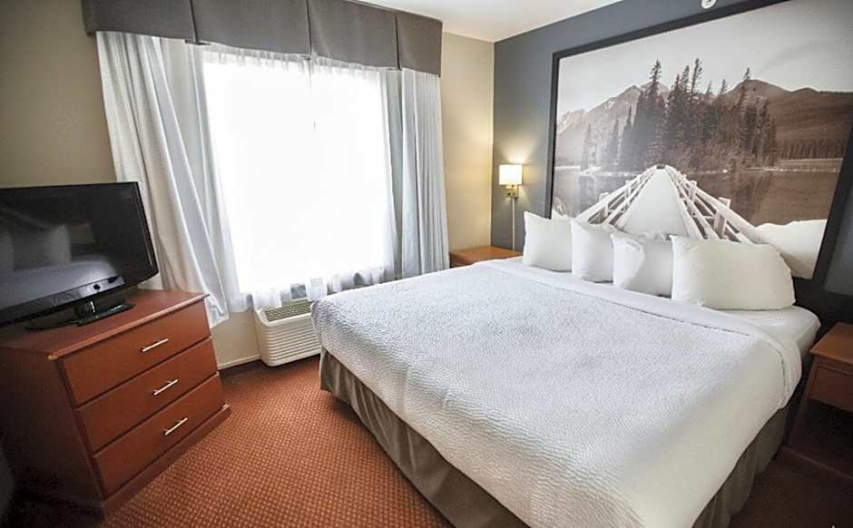 Super 8 by Wyndham Whitecourt