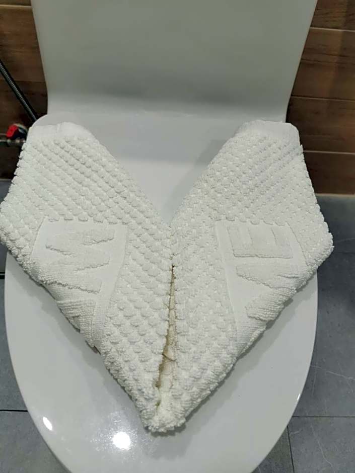 NST Boutique เอ็นเอสทีบูทีค