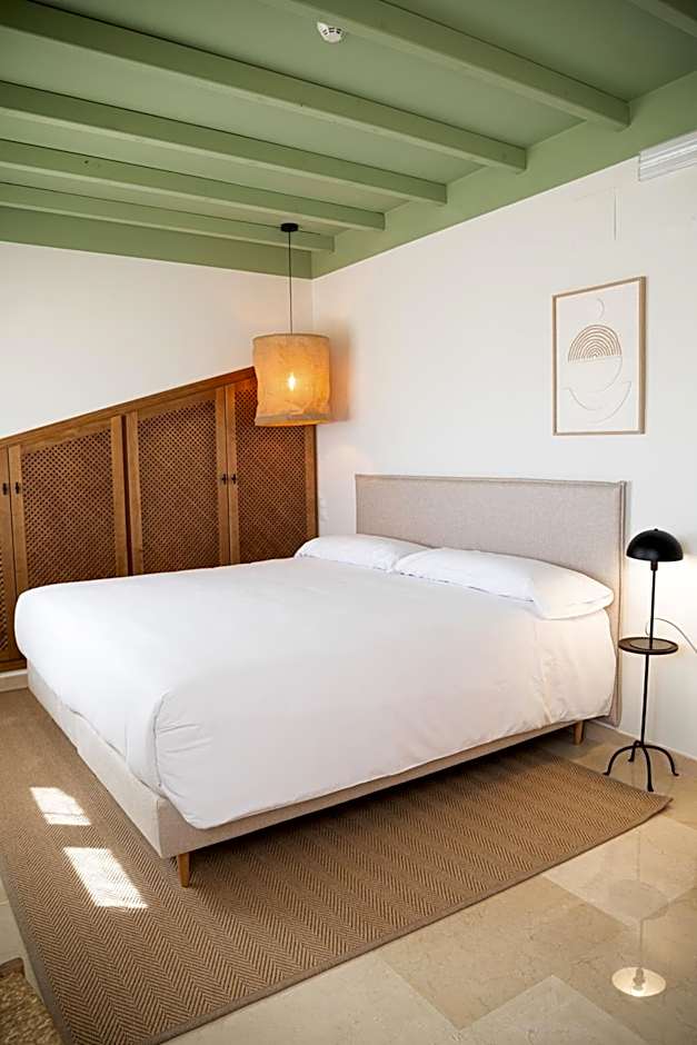Rooms by JovA