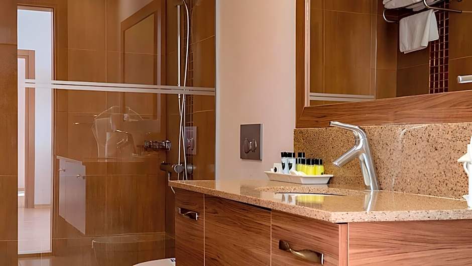 Ladies Beach Suit Otel