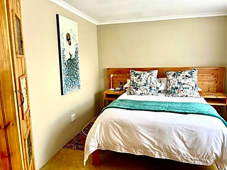 Queen Room with Garden View