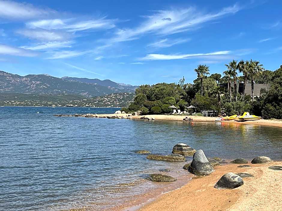 Maranatha, front de mer avec plage