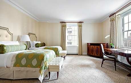 Pierre Deluxe Twin Room