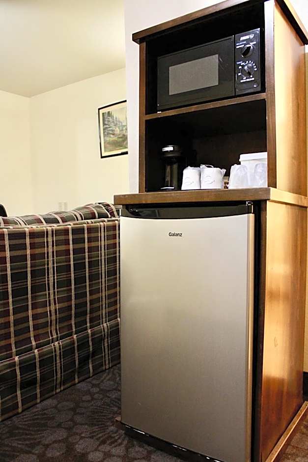 Candlelight Inn Suites Hwy 69 near McAlester