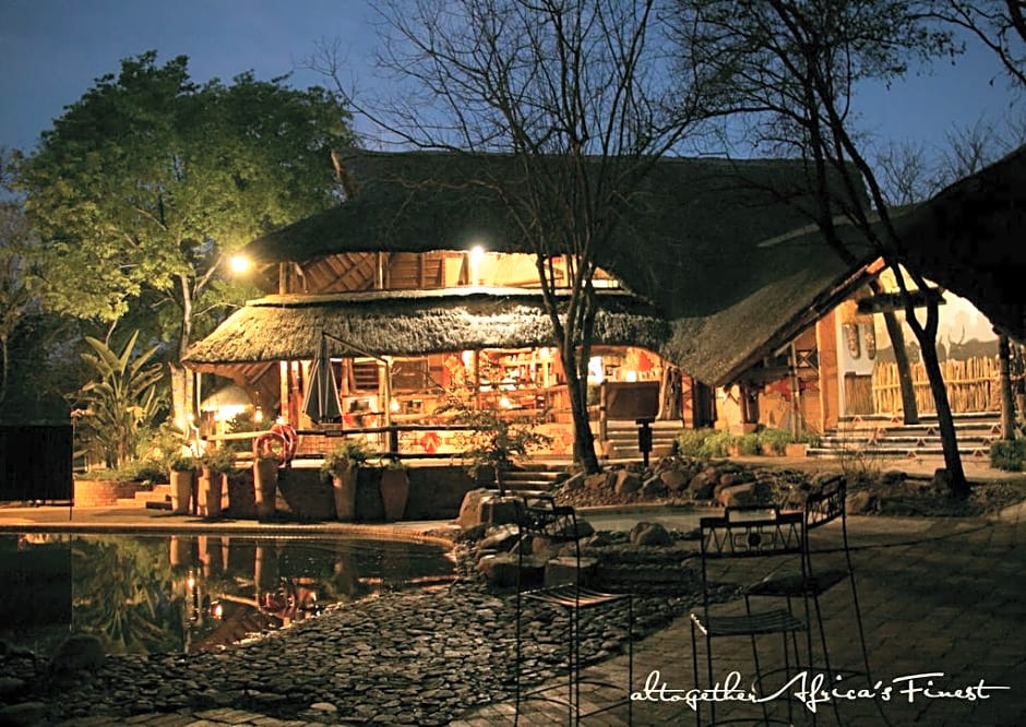 Victoria Falls Safari Suites