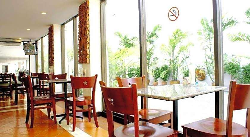 Diamond City Place Hotel