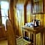Hillock Villa