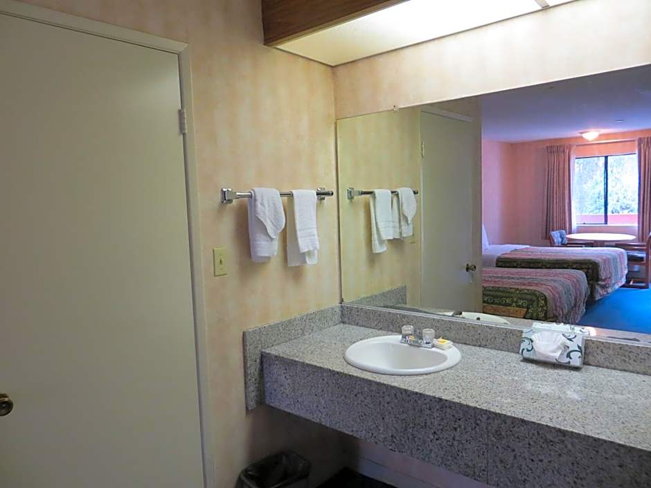 Days Inn by Wyndham Anaheim West