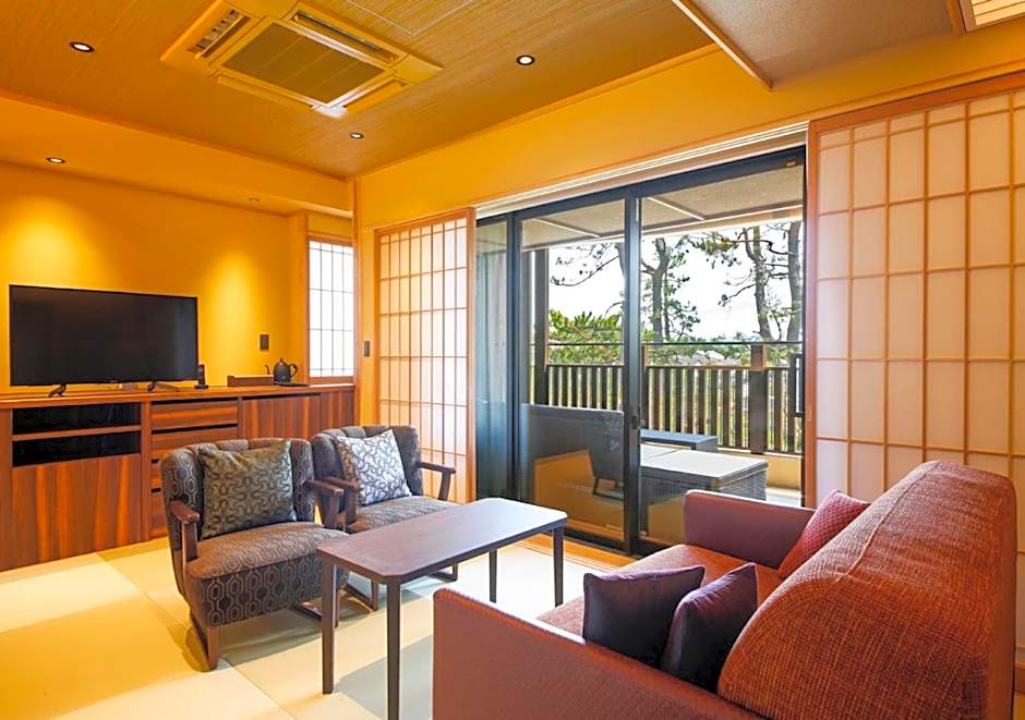 Awaji Hamarikyu Takumi