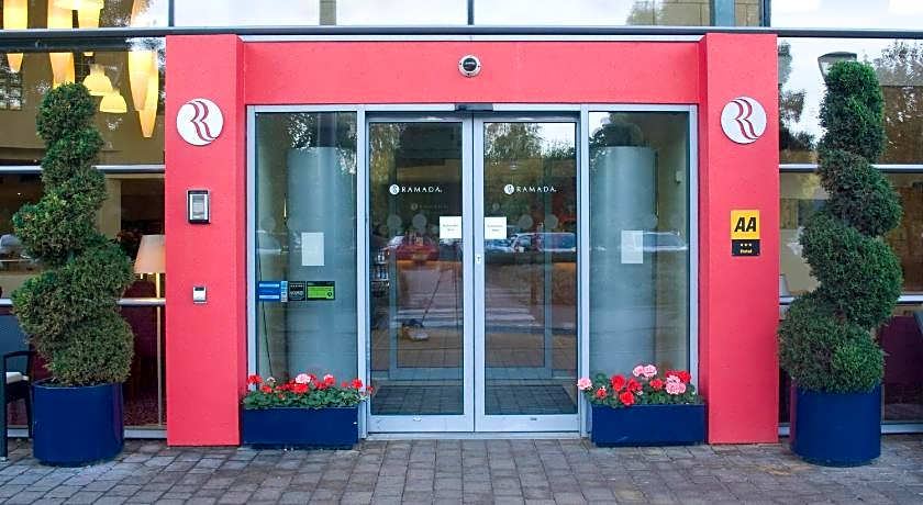 Ramada London North M1