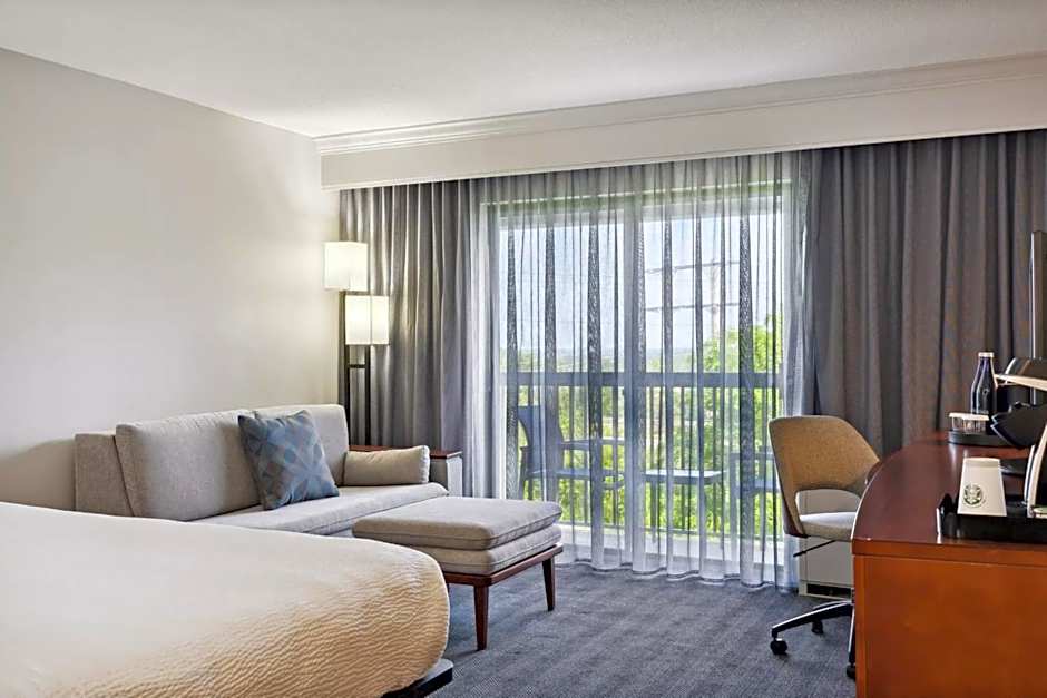 Courtyard by Marriott Burlington Williston