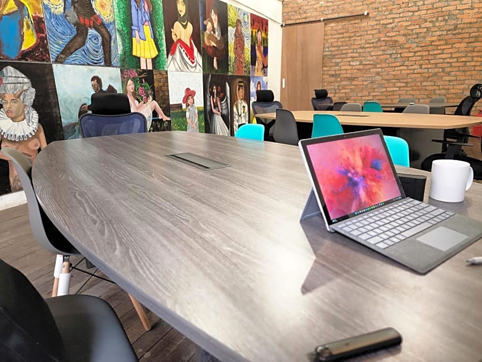 Upspot Kuching Waterfront Premium Hostel