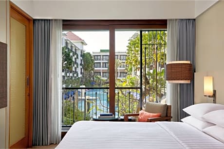 Deluxe King Room with Pool View