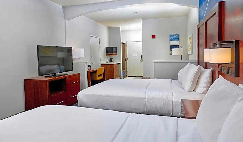 Photo 1 of 4 of 2 Queen Beds Suite