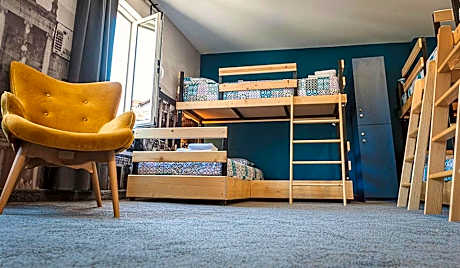 Bed in 6-Bed Mixed Dormitory Room