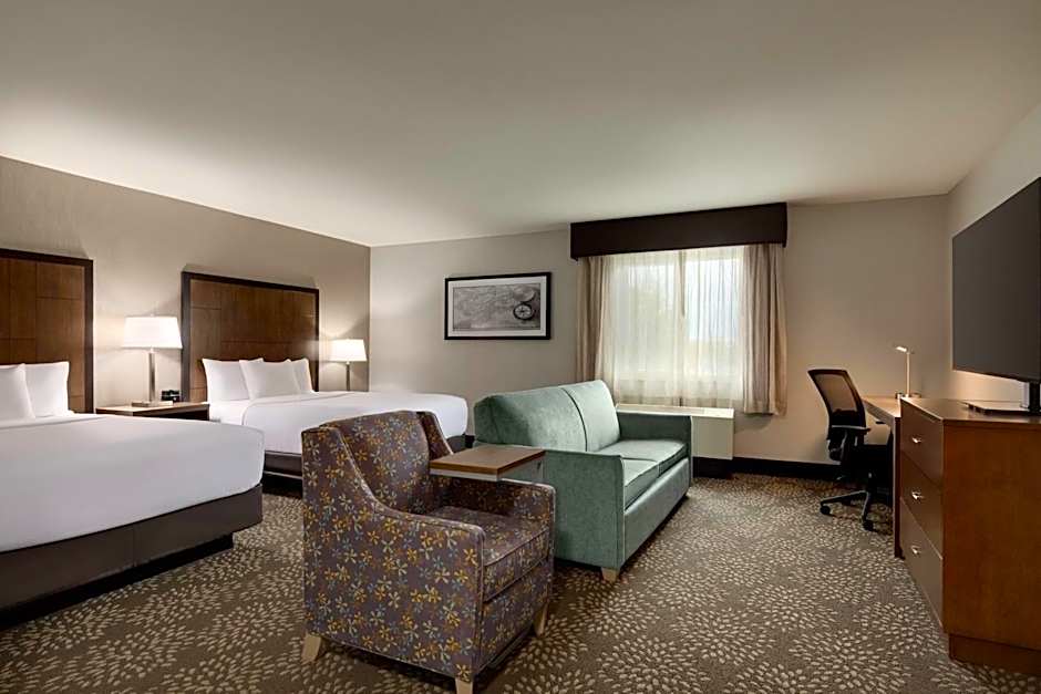 La Quinta Inn & Suites by Wyndham Fairbanks Airport