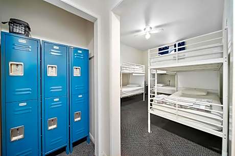 6-Bed Mixed Dormitory Room